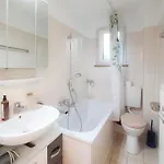 Appartement Parkplatz - Zentral - Modern - 3-zi 5x Pers