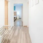 Parkplatz - Zentral - Modern - 3-zi 5x Pers Appartement