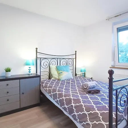 شقة Parkplatz - Zentral - Modern - 3-zi 5x Pers *