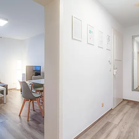 Parkplatz - Zentral - Modern - 3-zi 5x Pers * هايلبرون