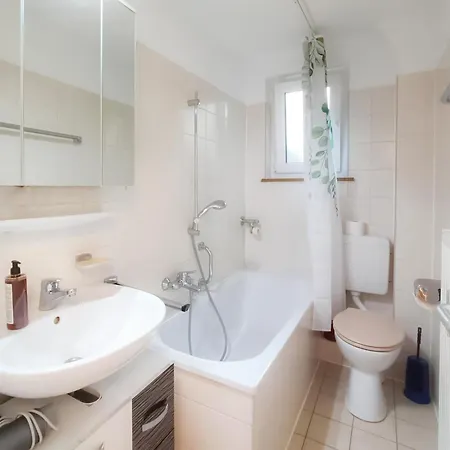 شقة Parkplatz - Zentral - Modern - 3-zi 5x Pers